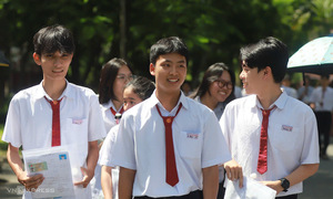 Đề Toán thi tốt nghiệp THPT 2025