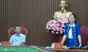 Những gia đình công chức 'một chốn, hai nơi' sau sáp nhập