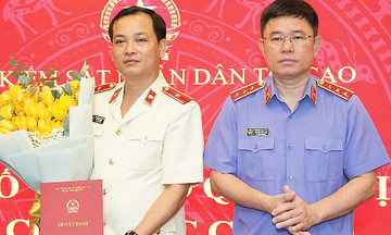Ông Lê Văn Đông làm Viện trưởng VKSND TP HCM sau sáp nhập