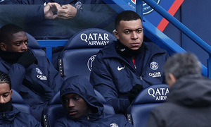 Mbappe cáo buộc PSG 'quấy rối và tống tiền'
