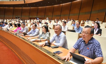 Việt Nam sẽ phát triển trung tâm tài chính quốc tế ở TP HCM, Đà Nẵng