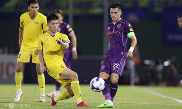 Nhầm số bàn thắng, Nguyễn Tiến Linh mất danh hiệu Vua phá lưới V-League