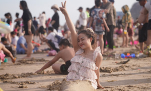 Du lịch hè trong nước: nhu cầu 'lệch' về cuối tuần, vé máy bay vẫn là rào cản
