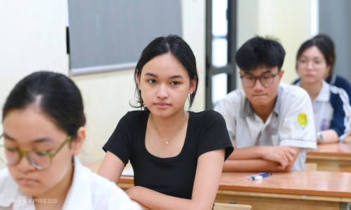 Đề môn Hóa thi tốt nghiệp THPT 2025