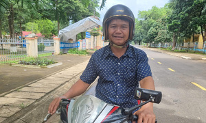 Trưởng thôn 47 tuổi lần đầu thi tốt nghiệp THPT