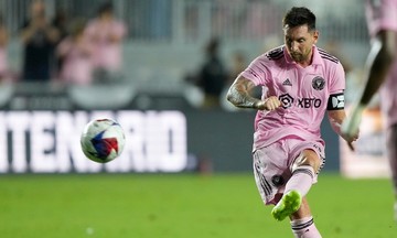 Cú đá phạt của Messi vào top 10 bàn đẹp vòng bảng FIFA Club World Cup