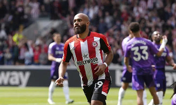 Man Utd hai lần bị từ chối tiền đạo 85 triệu USD