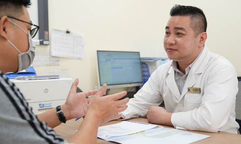 Tán sỏi nội soi bằng laser có đau không?