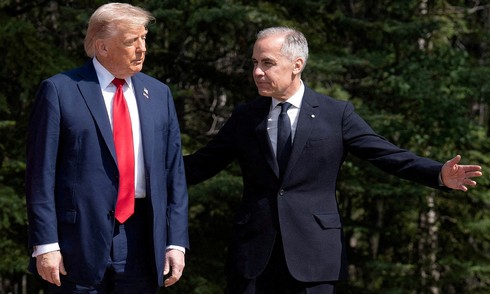 US halts trade talks with Canada