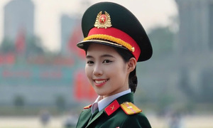 Châu Anh - thiếu úy là Á hậu Việt Nam