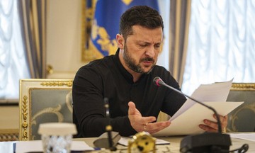 Ông Zelensky ký lệnh rút Ukraine khỏi hiệp ước cấm mìn chống bộ binh