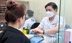 Ai nên sàng lọc di truyền trước khi có con?