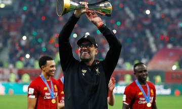 Huyền thoại Barca công kích Klopp, Raphinha
