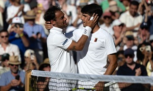 Alcaraz thua hai set ở vòng đầu Wimbledon