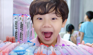 Want Want Frozen - kem ống giải nhiệt mùa hè