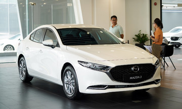 Thị trường ôtô Việt nửa đầu 2025: miệt mài giảm giá, VinFast thống trị doanh số