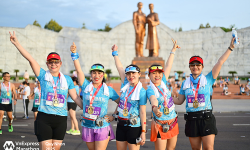 Gợi ý phối đồ phong cách 'nghỉ hè' cho runner tại giải Đà Nẵng