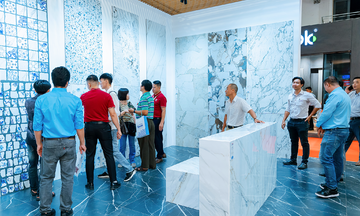 Tasa mang triển lãm 'Con đường gốm sứ' đến Vietbuild 2025