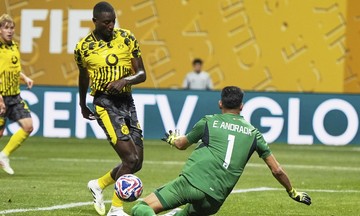 Dortmund 2-1 Monterey