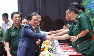 Thủ tướng yêu cầu làm tốt chính sách trọng dụng nhân tài trong quân đội