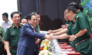 Thủ tướng yêu cầu làm tốt chính sách trọng dụng nhân tài trong quân đội