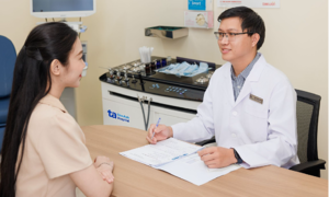 Tự dùng kháng sinh trị viêm họng gây hại thế nào?