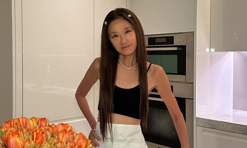 Vera Wang diện đồ tôn eo 58 cm
