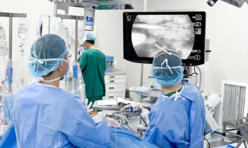 Tắc mạch máu tay do nghiện thuốc lá