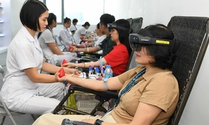 Hiến máu thư giãn với công nghệ thực tế ảo tích hợp