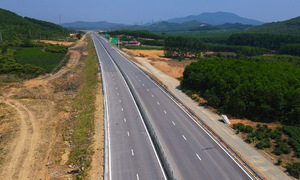 Đề xuất thu phí 13 dự án cao tốc Bắc Nam hoàn thành trong năm 2025