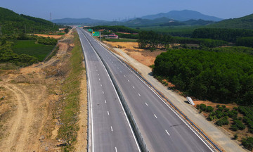 Đề xuất thu phí 13 dự án cao tốc Bắc Nam hoàn thành trong năm 2025