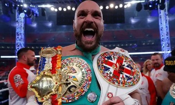 Tyson Fury tái xuất năm 2026