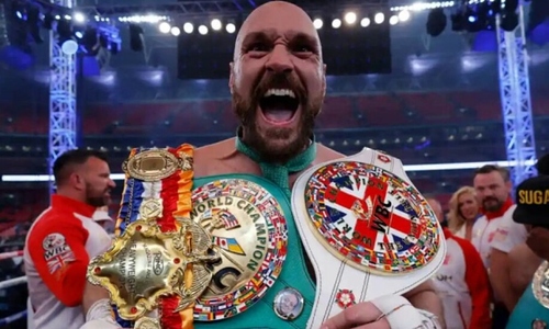 Tyson Fury tái xuất năm 2026