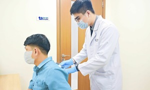 Tiêm corticoid chữa phẳng sẹo lồi