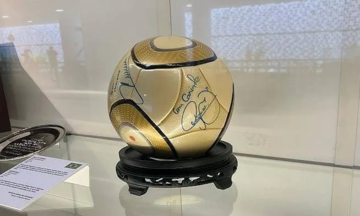 Doanh nhân Brazil lĩnh án 17 năm tù vì trộm bóng có chữ ký Neymar