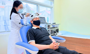 5 triệu chứng đau đầu cảnh báo cần khám sớm