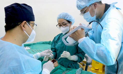 Giải pháp nha khoa tiêu chuẩn châu Âu cho người trung niên