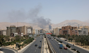 Iran mở lại không phận