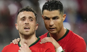 Diogo Jota và con đường bóng đá chưa từng bằng phẳng
