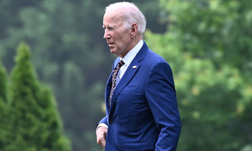 Ông Biden: 'Nhiều người gọi cho tôi xin lời khuyên'