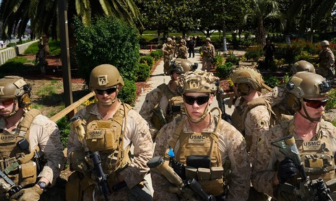 US deploys 200 marines to Florida for immigration enforcement support