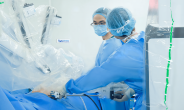 U tuyến ức tiến triển ác tính sau hai năm