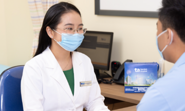 Tại sao ăn quả vải bị nổi mụn?