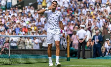 Djokovic thắng nhanh vòng hai Wimbledon