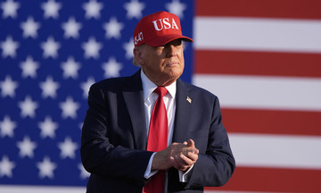 Ông Trump lần đầu lên tiếng về đình chỉ viện trợ vũ khí cho Ukraine