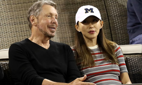 The 'notorious playboy' life of the world's second-richest billionaire