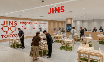 Thương hiệu kính Nhật Bản Jins có mặt tại Việt Nam