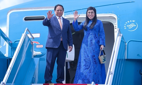 Thủ tướng lên đường dự Hội nghị Thượng đỉnh BRICS mở rộng