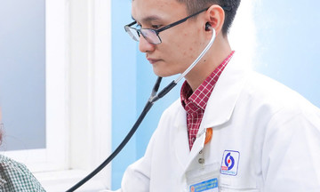 Cô gái bất ngờ nguy kịch vì nhiễm trùng