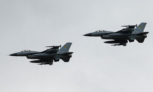 Chiến thuật phòng thủ khiến phi công F-16 Ukraine mạo hiểm tính mạng